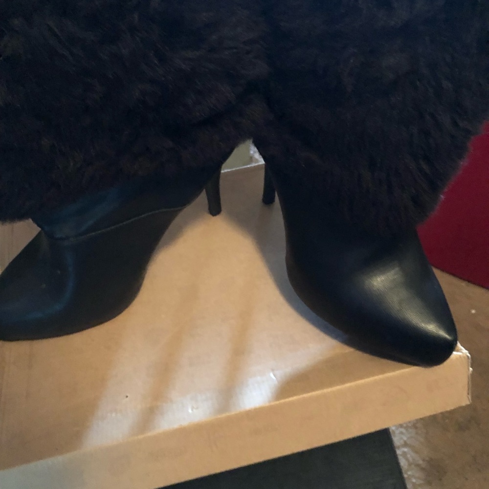 Shoes - Picture 2 of 2